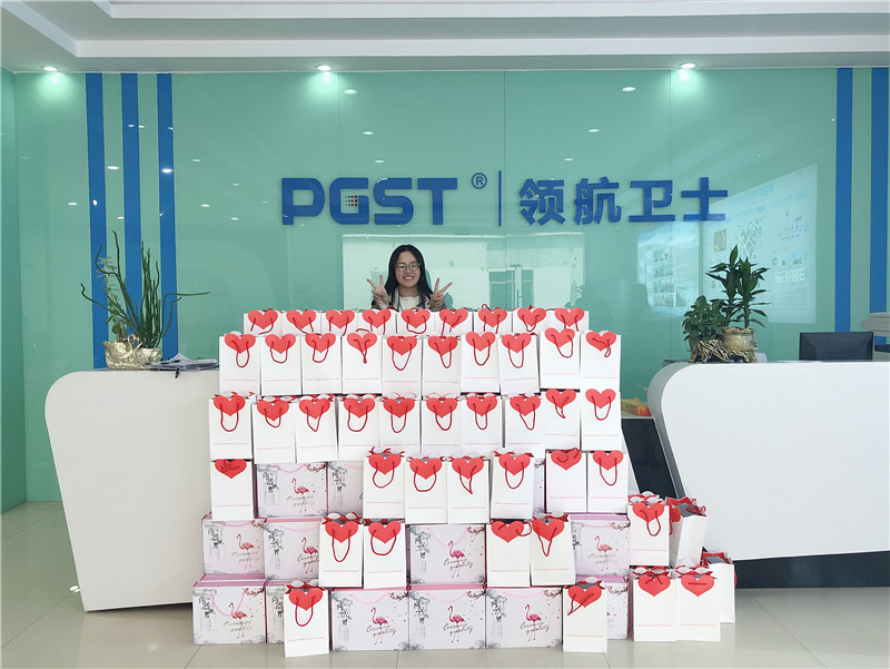 三八妇女节，领航集团为全体女员工发放温馨福利(图2)