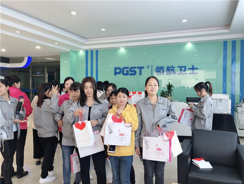 三八妇女节，领航集团为全体女员工发放温馨福利
